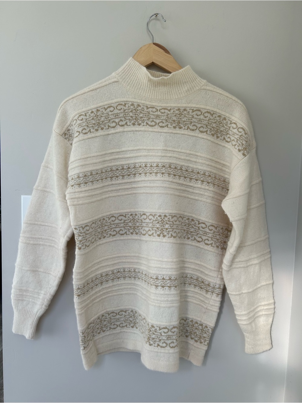 Vintage Robert Scott ltd lambs wool and angora knit sweater
